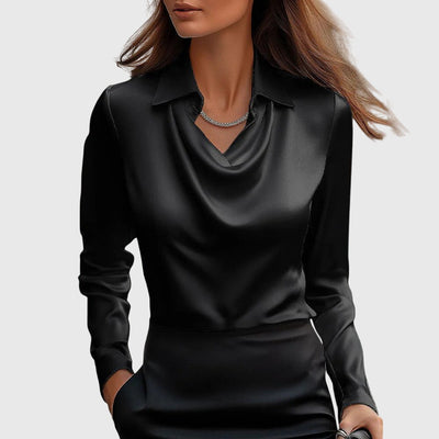 Sylvie | Blusa con lucentezza di lusso e scollatura plissettata