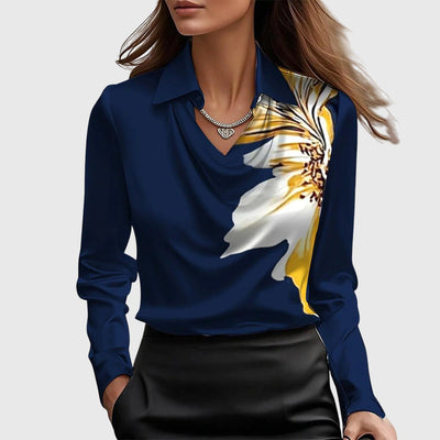 Sylvie | Blusa con lucentezza di lusso e scollatura plissettata