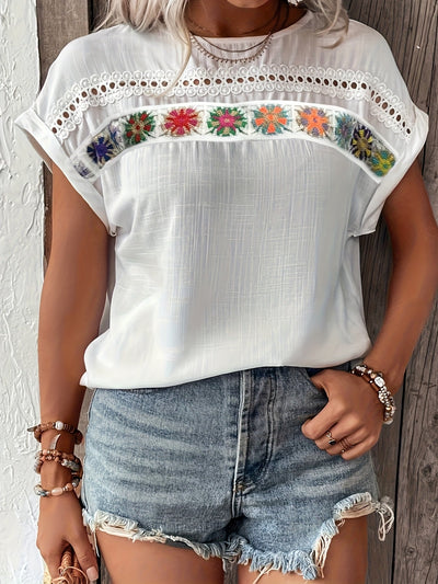 T-shirt estiva con scollo rotondo e maniche a pipistrello