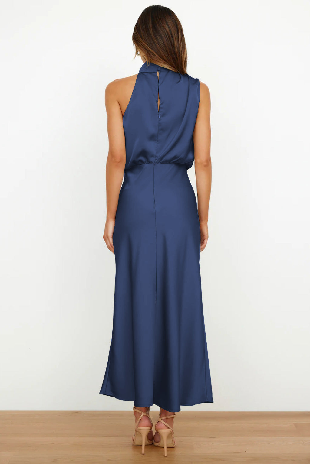 Lydia | Abito lungo con scollo a halter