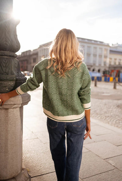 EMILIA™ | MAGLIONE VERDE A V